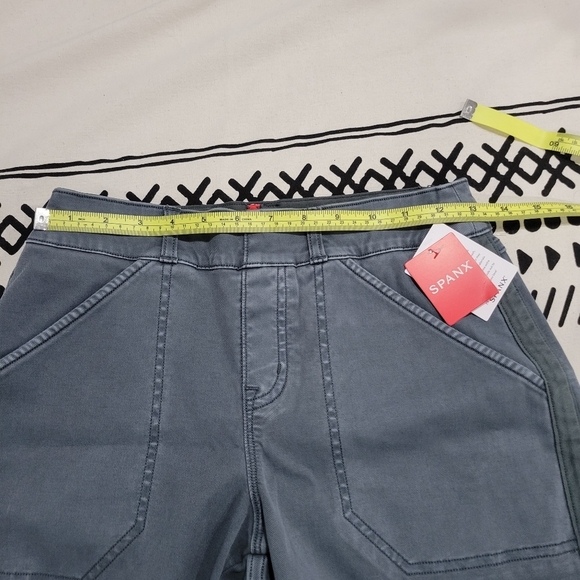 Spanx Twill Shorts 6" with Pockets Hazy Blue Grey Size XS - Picture 7 of 13